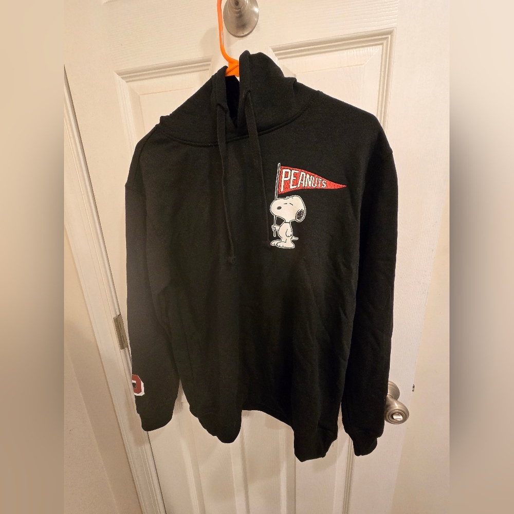 Black Peanuts Snoopy Women's Hoodie